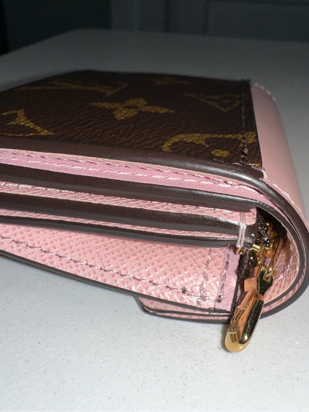Louis Vuitton Zoé Wallet - Picture 13 of 16